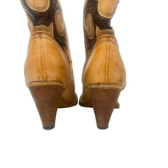 Very Volatile Boots - Picture 7 of 11